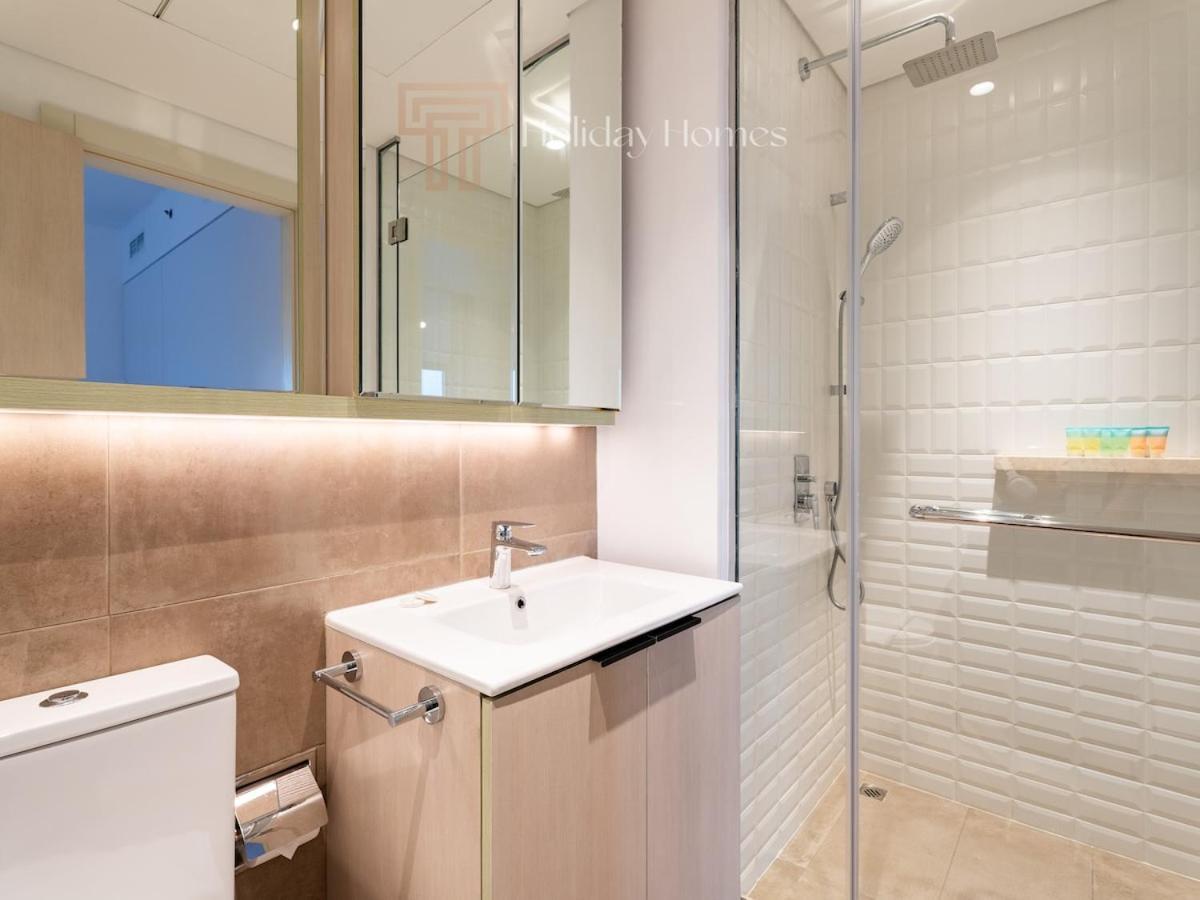 Fully Furnished Elegant 2 Bedroom Apartment-jvc Apartment Dubai
