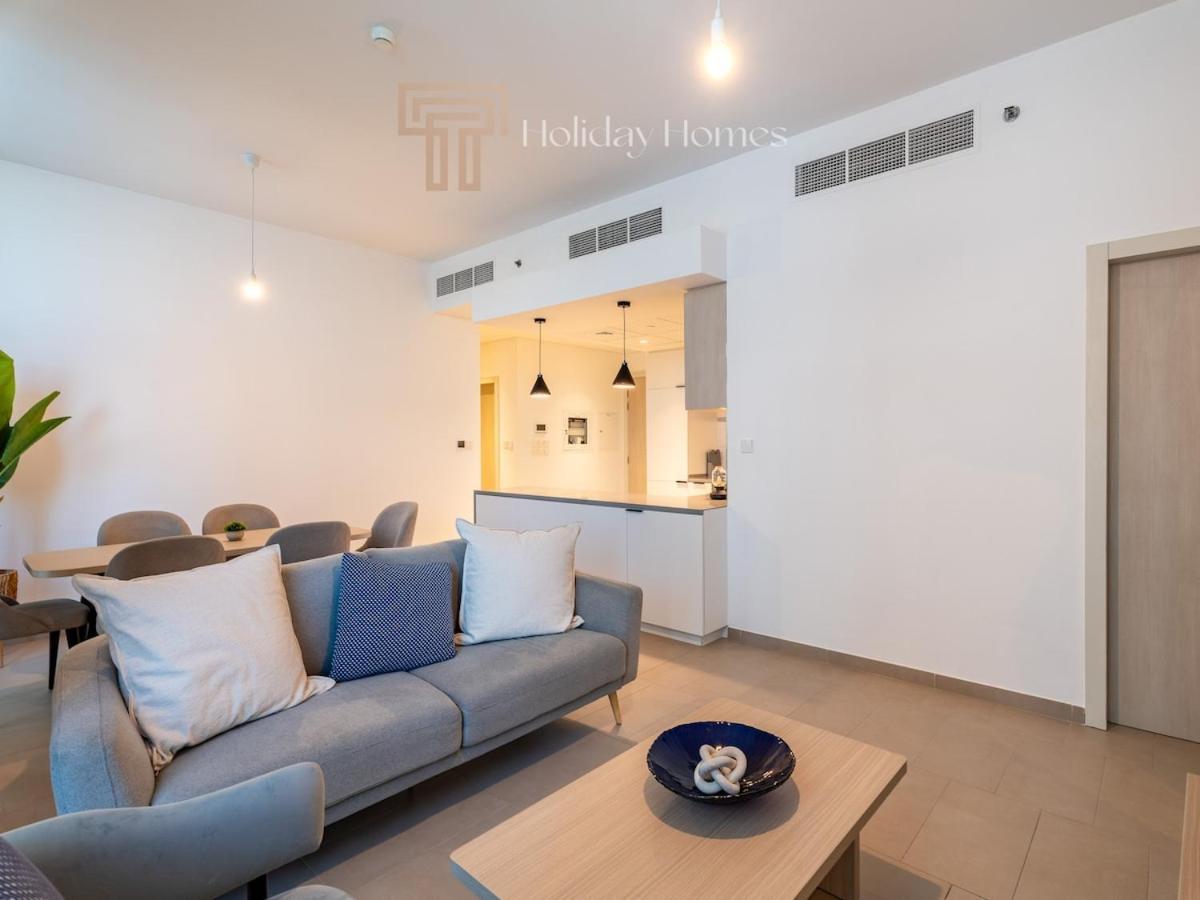 Fully Furnished Elegant 2 Bedroom Apartment-jvc Dubai
